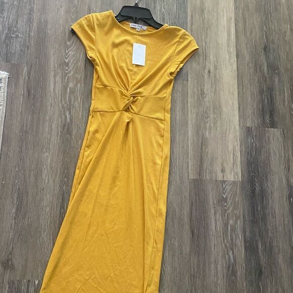 NWT Twist Front Ribbed Midi Dress by Velvet Torch Sz Small Mustard color - Picture 3 of 5